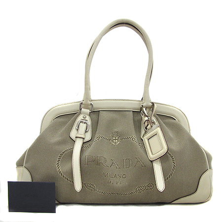 ����� �׼��� ���� ��Ʈ�� 