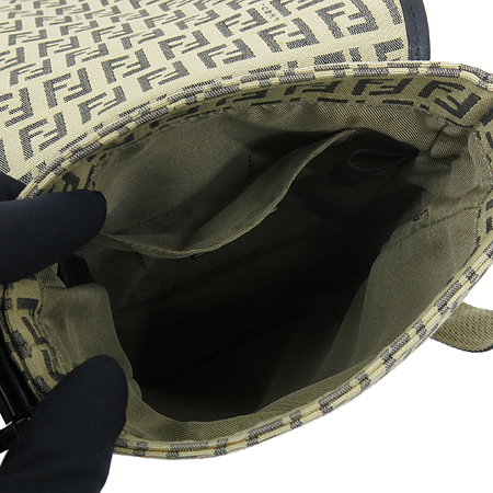 Fendi(���) 8BR323 FF �ΰ� �ڰ��� ũ�ν��� �̹���5 - ���̺��� �߰���ǰ