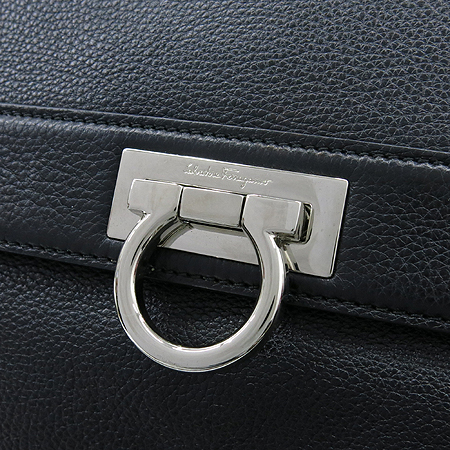 Ferragamo(��󰡸�) 21 A871 ���� ���� ���� ��ġ�� ��� ���Ǿ� 2-WAY �̹���4 - ���̺��� �߰���ǰ