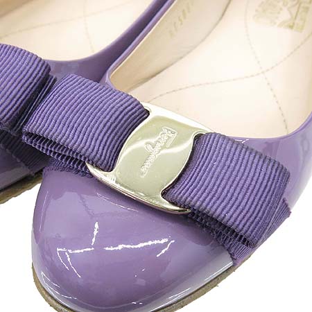 Ferragamo(��󰡸�) VARA ���� ���̴�Ʈ ����ΰ� �ٶ���� �÷� �����뱸�� �̹���4 - ���̺��� �߰���ǰ