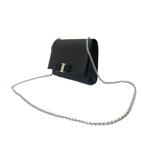 Ferragamo(��󰡸�) 22 B558 ���ǾƳ� ���� ���� �ٶ���� ���� ü�� ����� [��������] �̹���2 - ���̺��� �߰���ǰ