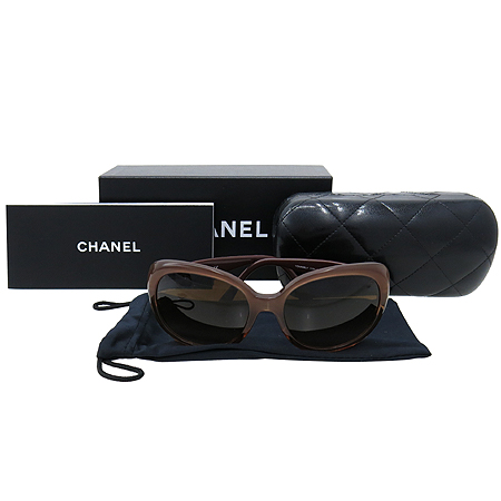 ����  ���۶�