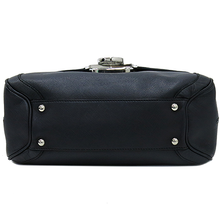 Ferragamo(��󰡸�) 21 7824 ���� ��ġ�� �ΰ� ���� ���ǾƳ� ü�� ����� �̹���4 - ���̺��� �߰���ǰ