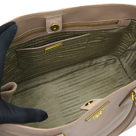 Prada(�����) BN1844 SAFFIANO LUX ���ǾƳ� ���� �ε����ũ ����ΰ� ��Ʈ�� �̹���6 - ���̺��� �߰���ǰ