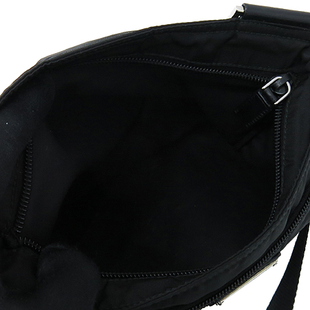 Prada(�����) ���� TESSUTO �ﰢ�ΰ� ũ�ν��� �̹���5 - ���̺��� �߰���ǰ