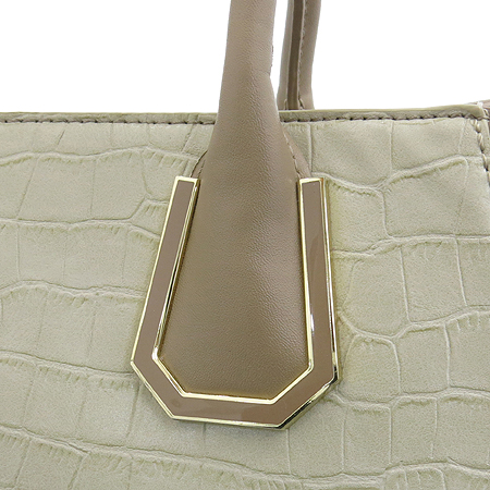 CHARLES & KEITH (���� �� Ű��) ������ ũ��Ŀ���� ���� ���� ��Ʈ�� �̹���4 - ���̺��� �߰���ǰ