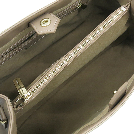 CHARLES & KEITH (���� �� Ű��) ������ ũ��Ŀ���� ���� ���� ��Ʈ�� �̹���6 - ���̺��� �߰���ǰ