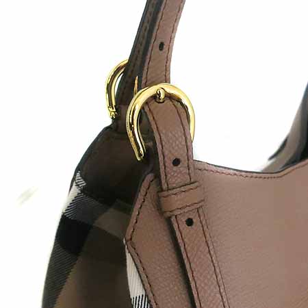 Burberry(������) 395869 ���� �Ͽ콺 üũ ���� �����[�ϻ����] �̹���4 - ���̺��� �߰���ǰ