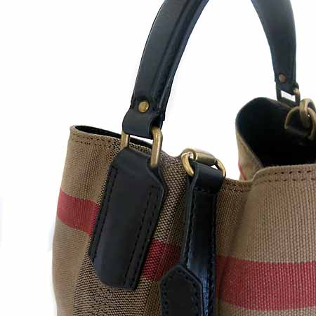 Burberry(������) 38982841 SUSANNA BIN  üũ �к긯 ȣ�� 2WAY + ���� �Ŀ�ġ [�ϻ����] �̹���4 - ���̺��� �߰���ǰ