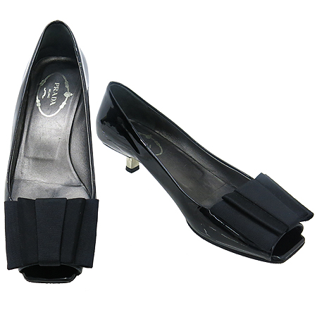 �����  ����