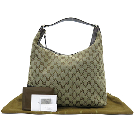 ����  �����