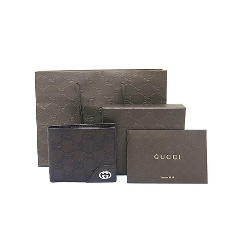 ����  ������