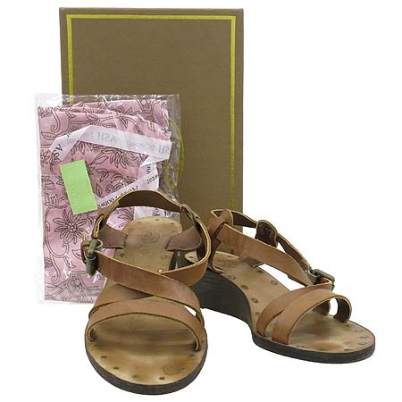 �ƽ�  ����