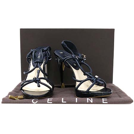 ������  ����