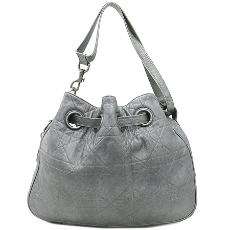 ���  �����