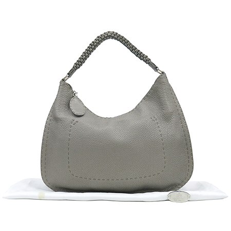 ���  �����