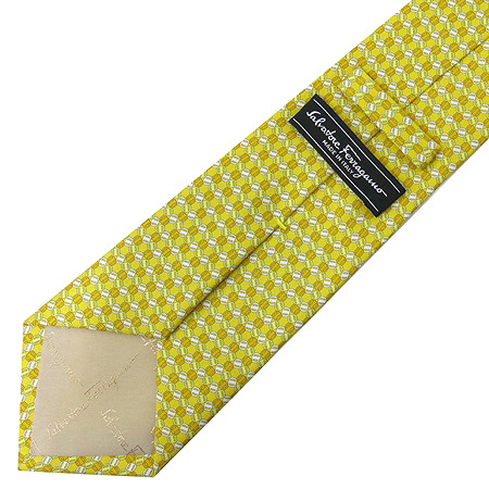 Ferragamo(��󰡸�) ���ο� ���� ��ũ ��Ÿ�� �̹���3 - ���̺��� �߰���ǰ