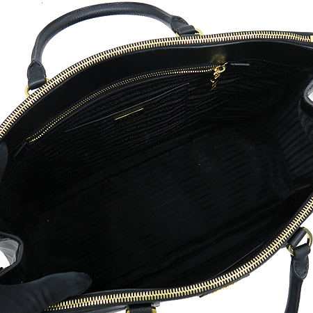 Prada(�����) BN1802 SAFFIANO LUX NERO ���� ���ǾƳ� ���� ����ΰ� ��Ʈ�� �̹���6 - ���̺��� �߰���ǰ