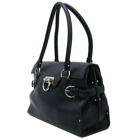 Ferragamo(��󰡸�) 21 4402 ���� ���� ��ġ�� ����� �̹���2 - ���̺��� �߰���ǰ