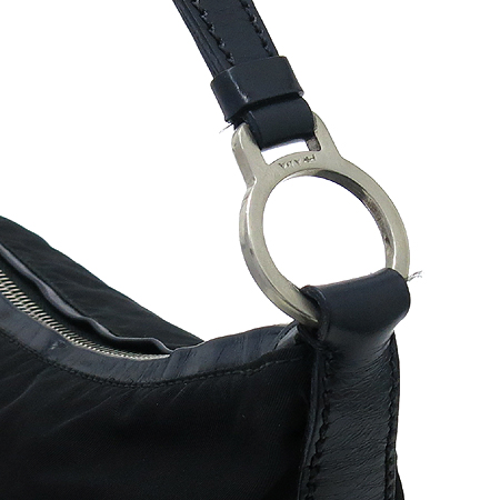 Prada(�����) TESSUTO NERO ���� �к긯 ���� �ﰢ�ΰ� �̴� ����� �̹���3 - ���̺��� �߰���ǰ