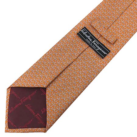 Ferragamo(��󰡸�) 100% ��ũ ��Ÿ�� �̹���3 - ���̺��� �߰���ǰ