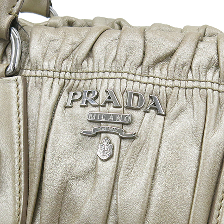 Prada(�����) BN1336 NAPPA GUAFRE ����Ų ������ ��Ż�� ����ΰ� 2WAY �̹���3 - ���̺��� �߰���ǰ