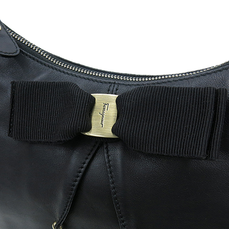 Ferragamo(��󰡸�) 21 B505 ���� ���� ���� �ٶ� ���� ��� ȣ�� ����� �̹���4 - ���̺��� �߰���ǰ