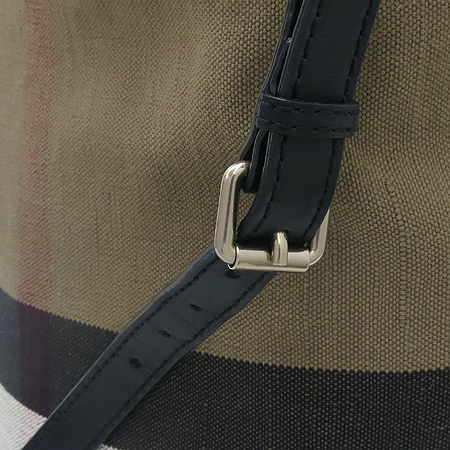 Burberry(������) 38982841 SUSANNA BIN  üũ �к긯 ȣ�� 2WAY + ���� �Ŀ�ġ �̹���3 - ���̺��� �߰���ǰ