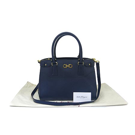 ��󰡸� ��ġ�� ���ǾƳ� ��Ʈ�� 