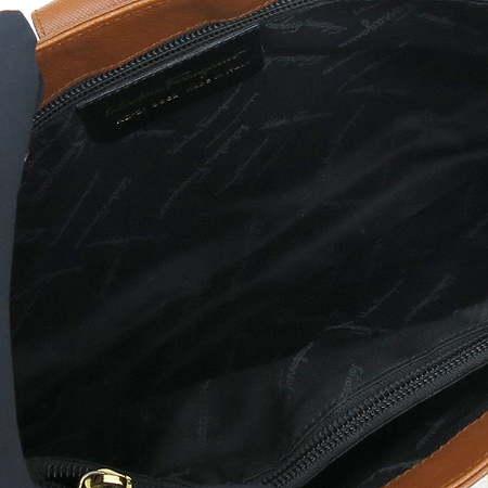 Ferragamo(��󰡸�) 21 8662 ����� ��ġ�� ����ΰ� �� ��� ȣ�� ����� �̹���5 - ���̺��� �߰���ǰ