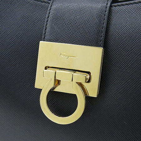 Ferragamo(��󰡸�) 21 2750 ���� ��ġ�� ��Ŭ ���� �÷� ����� �̹���4 - ���̺��� �߰���ǰ