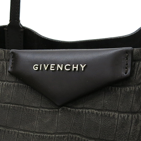 GIVENCHY(�����) ũ��Ŀ���� ���� ��Ƽ���� ���� ����� �̹���3 - ���̺��� �߰���ǰ