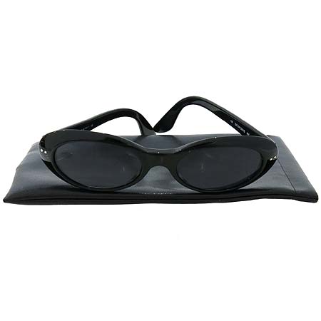 ����  ���۶�