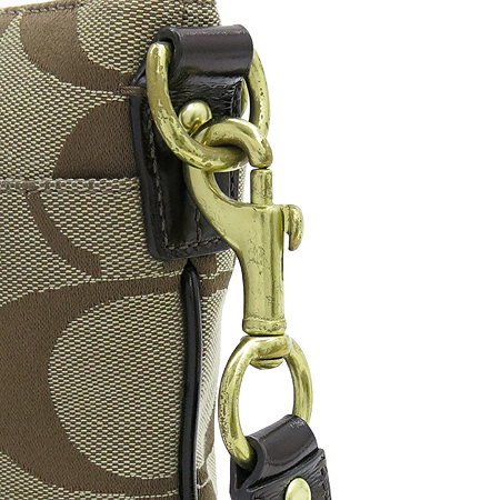 Coach(��ġ) 41644 �ñ״��� �ڰ��� ũ�ν��� �̹���4 - ���̺��� �߰���ǰ