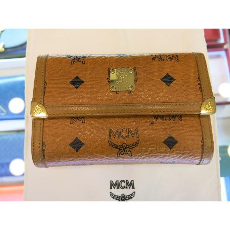 ������  ������