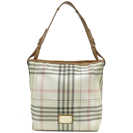 ����  �����