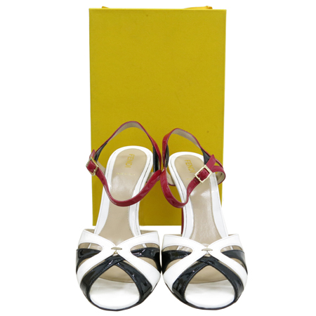 ���  ����