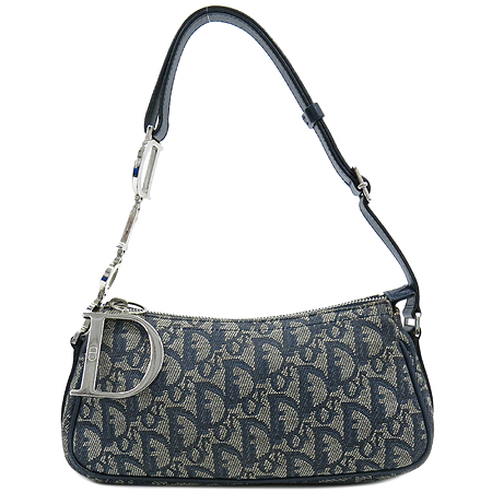 ���  �����