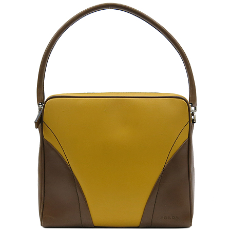 �����  �����