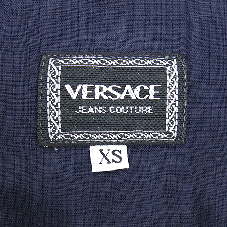Versace(������ü) �μҸ� ���� �̹���5 - ���̺��� �߰���ǰ