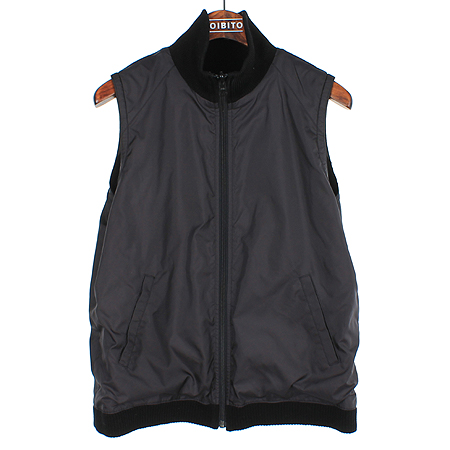 �����  ����