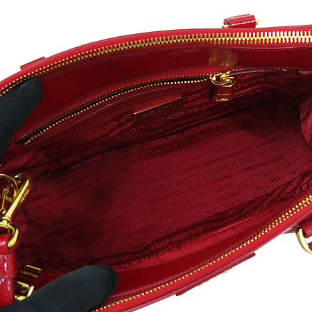 Prada(�����) ����ΰ� ���� ���̴�Ʈ ���ǾƳ�(SAFFIANO) ����(LUX) 2WAY �̹���6 - ���̺��� �߰���ǰ