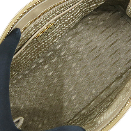 Prada(�����) BN2274 SAFFIANO LUX(���ǾƳ� ����) SABBIA �÷� ��Ʈ��+�����Ʈ�� �̹���6 - ���̺��� �߰���ǰ