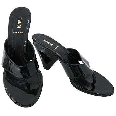 ���  ����