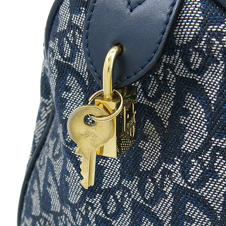 Dior(ũ����î���) �ΰ� ��� �ڰ��� ������ ��Ʈ�� �̹���4 - ���̺��� �߰���ǰ