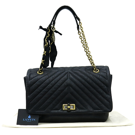 ����  �����