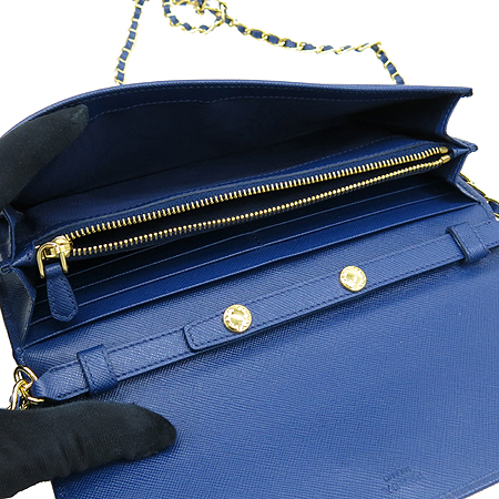 Prada(�����) 1M1290 SAFFIANO METAL BLUETTE ���ǾƳ� ���� ����ΰ� Ŭ��ġ ü�� ũ�ν��� �̹���4 - ���̺��� �߰���ǰ