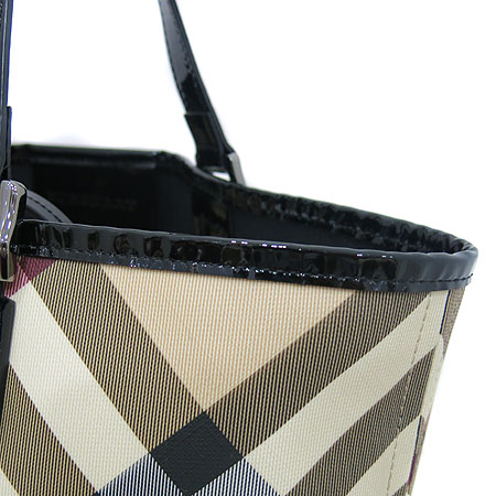 Burberry(������) 3489044 �� ���üũ PVC ��Ű(NICKIE) ���� ����� + ���� �Ŀ�ġ [��õ ������] �̹���4 - ���̺��� �߰���ǰ