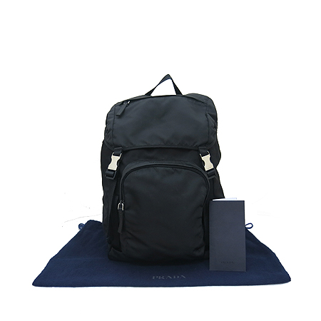 �����  ����