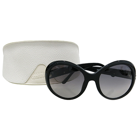 ����  ���۶�